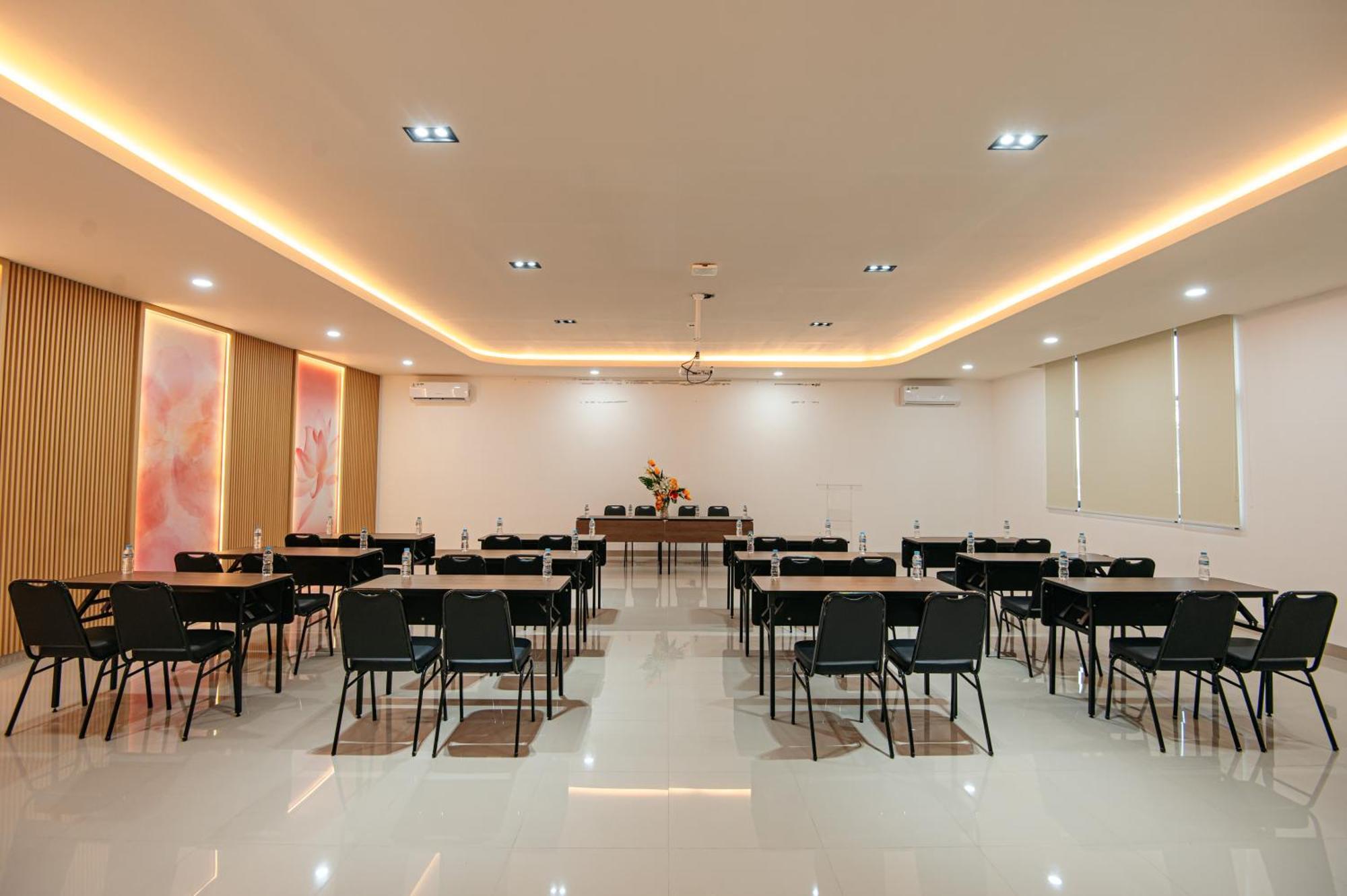 True Blue Hotel Menteng Jakarta Eksteriør billede